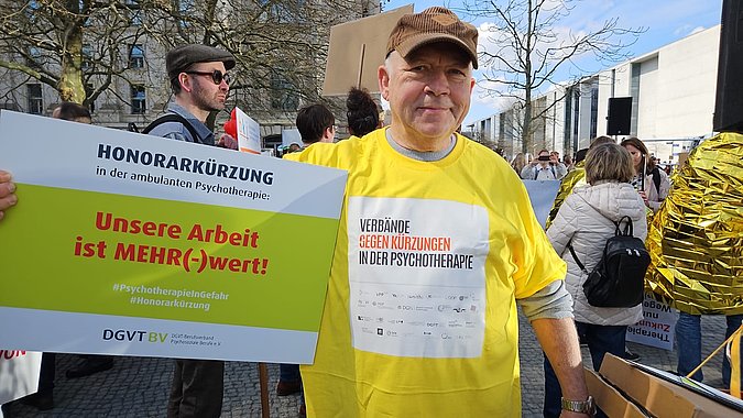 Alfred Luttermann, Vorstandsmitglied DGVT-BV, auf der Groß-Demo in Berlin (Quelle: DGVT)